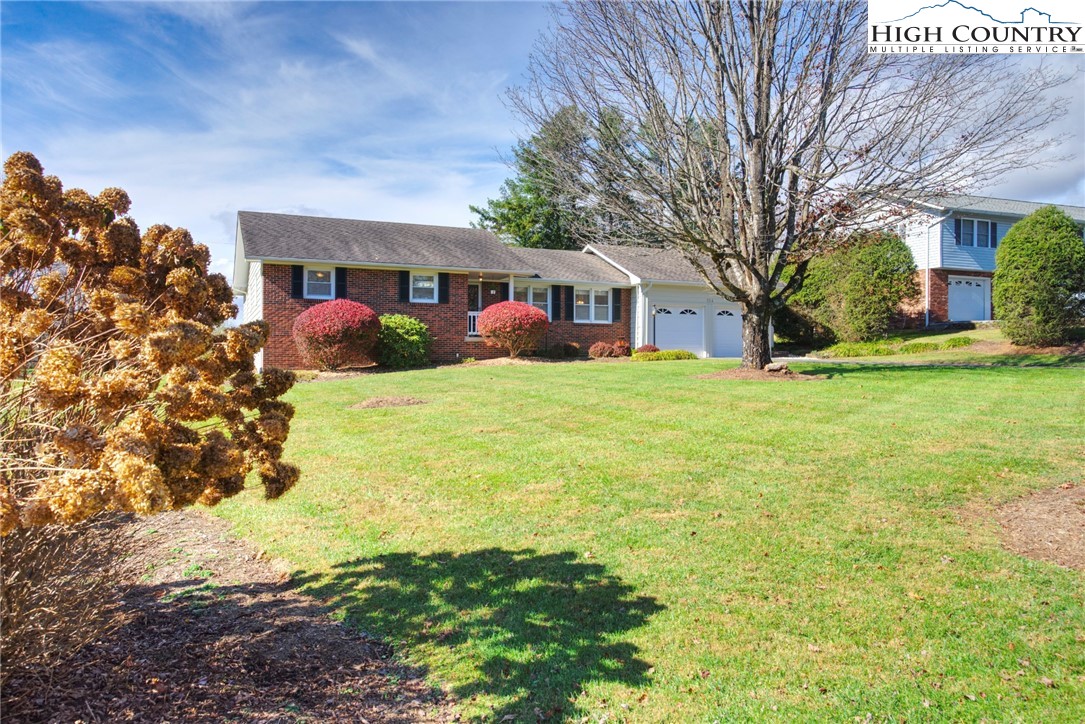 554 Cedar Lane Boone, NC 28607 - Photo 3 of 42 Gallery Image 3