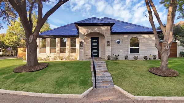 $845,000 | 1913 Crockett Circle, Irving, TX 75038