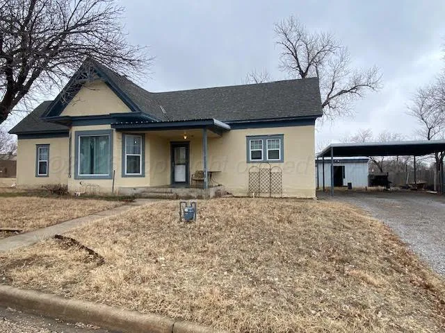 $149,000 | 426 East Giraud Avenue, Canadian, TX 79014