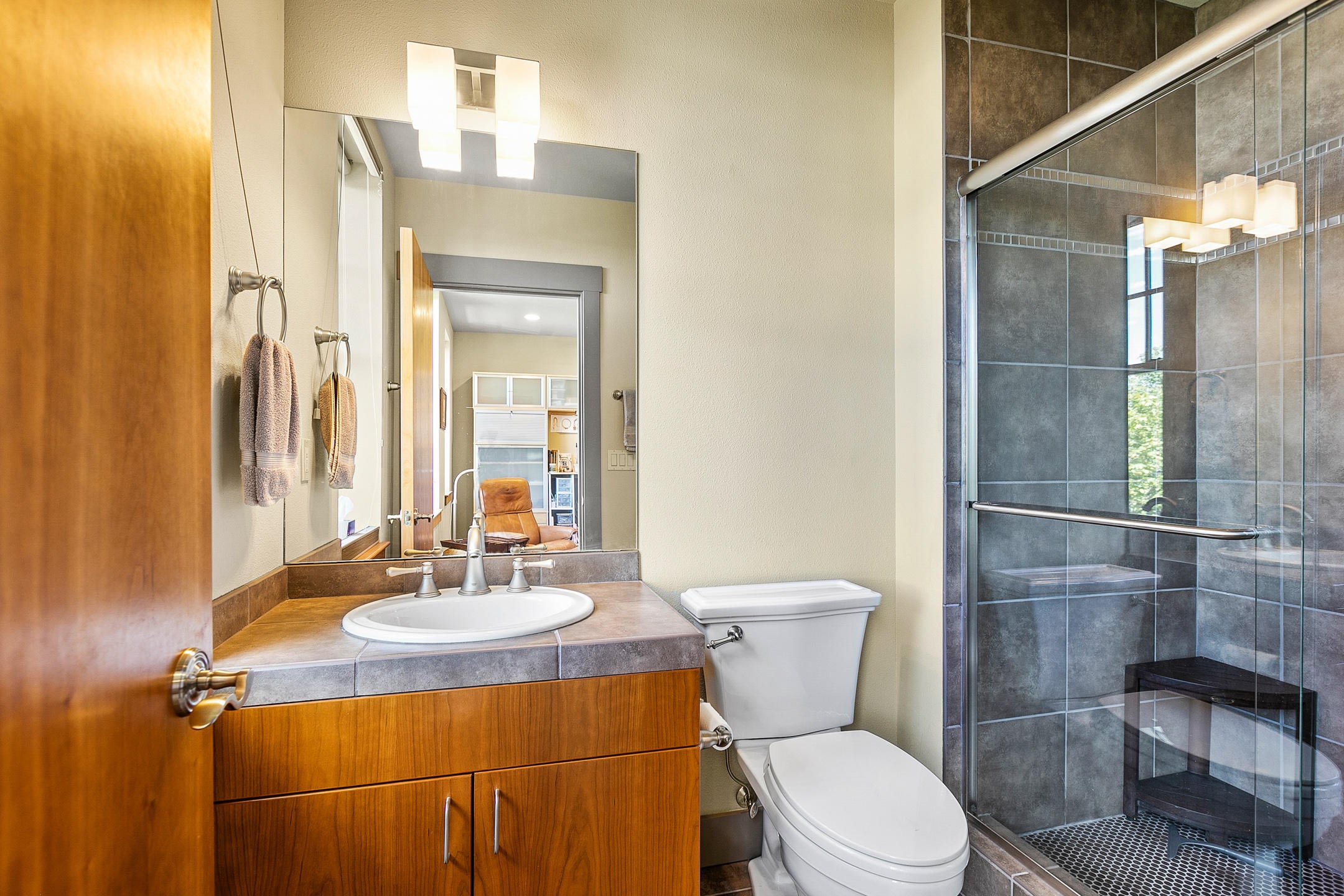 27 Southwest Bond Street Bend, OR 97702 - Photo 19 of 25 2020_08_20_27_bond-24