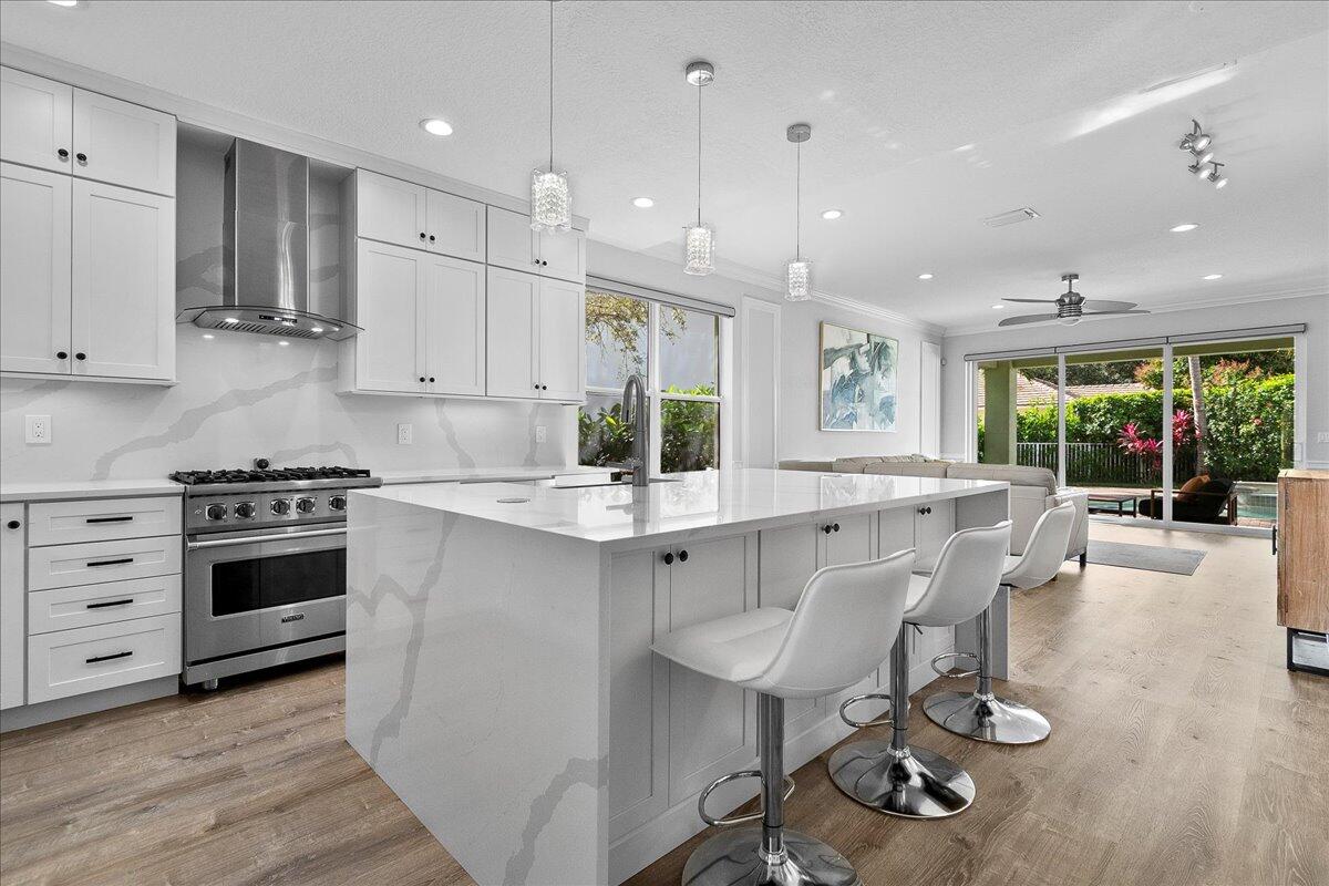 Large Island with Storage