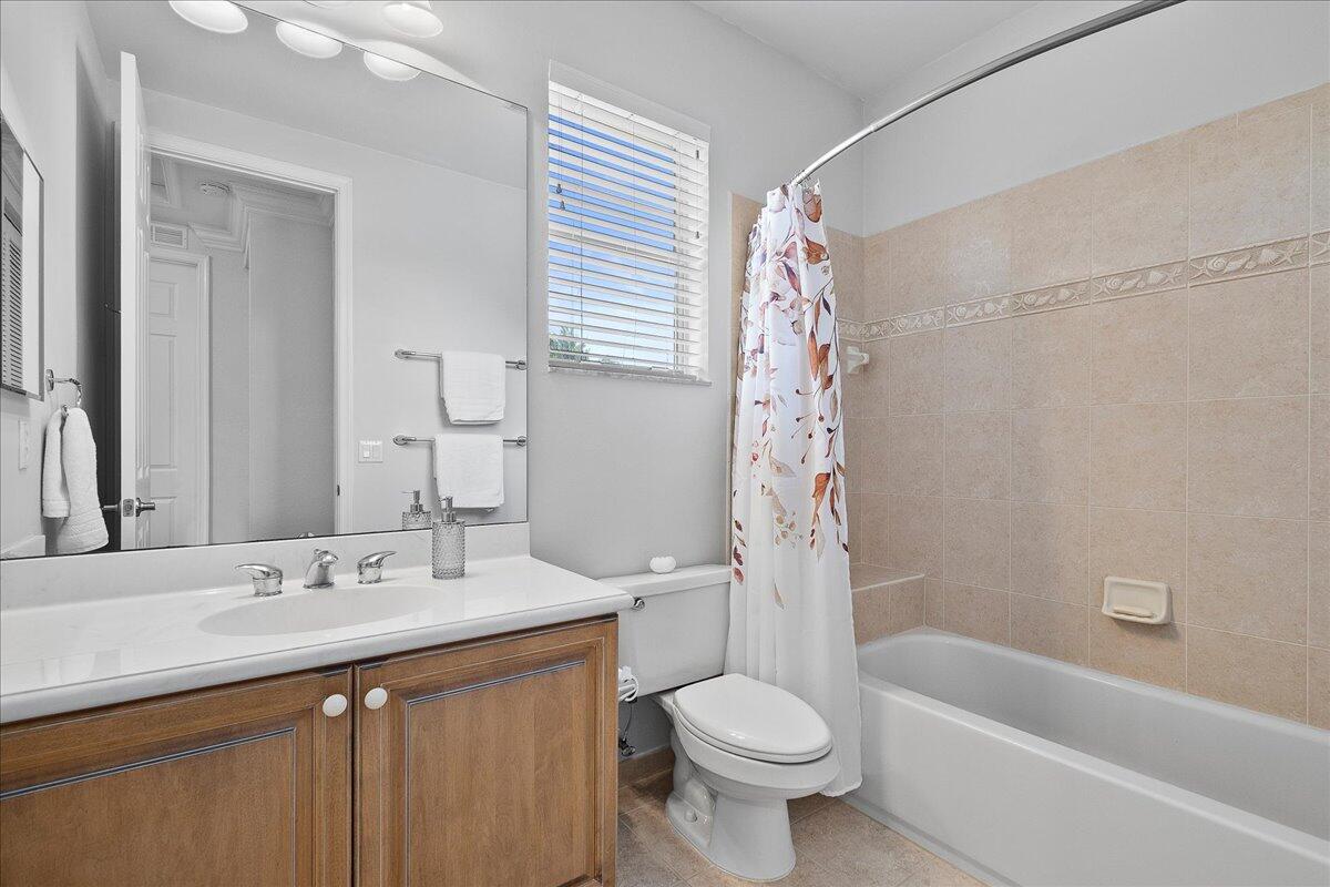 102 Mulberry Grove Road West Palm Beach, FL 33411 - Photo 25 of 45 Upstairs Bath