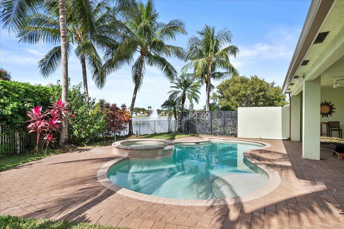 102 Mulberry Grove Road West Palm Beach, FL 33411 - Photo 28 of 45 Private Pool