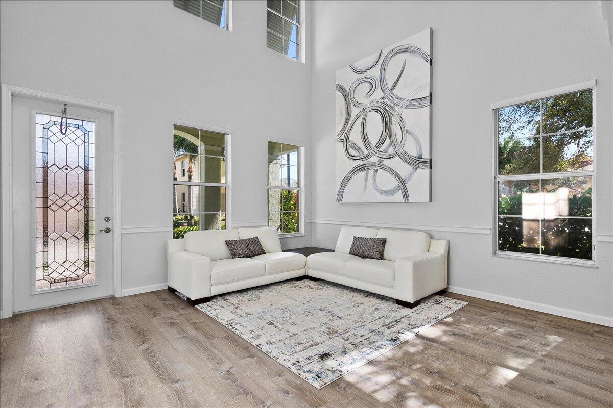102 Mulberry Grove Road West Palm Beach, FL 33411 - Photo 4 of 45 Formal Living Room