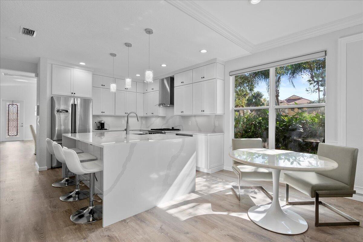 102 Mulberry Grove Road West Palm Beach, FL 33411 - Photo 10 of 45 Kitchen with Breakfast Area