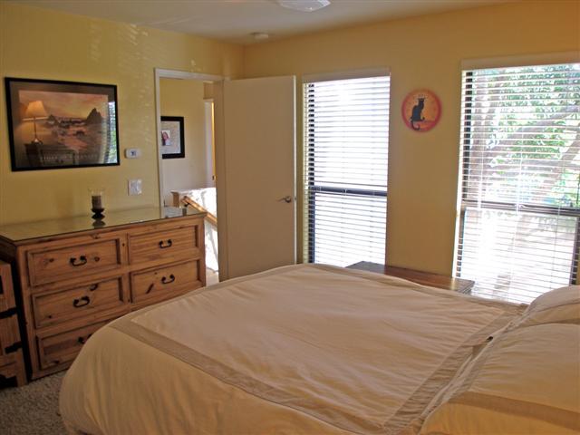 3566 Modoc Road, Unit 36 Santa Barbara, CA 93105 - Photo 15 of 18 a bedroom with a bed and a window