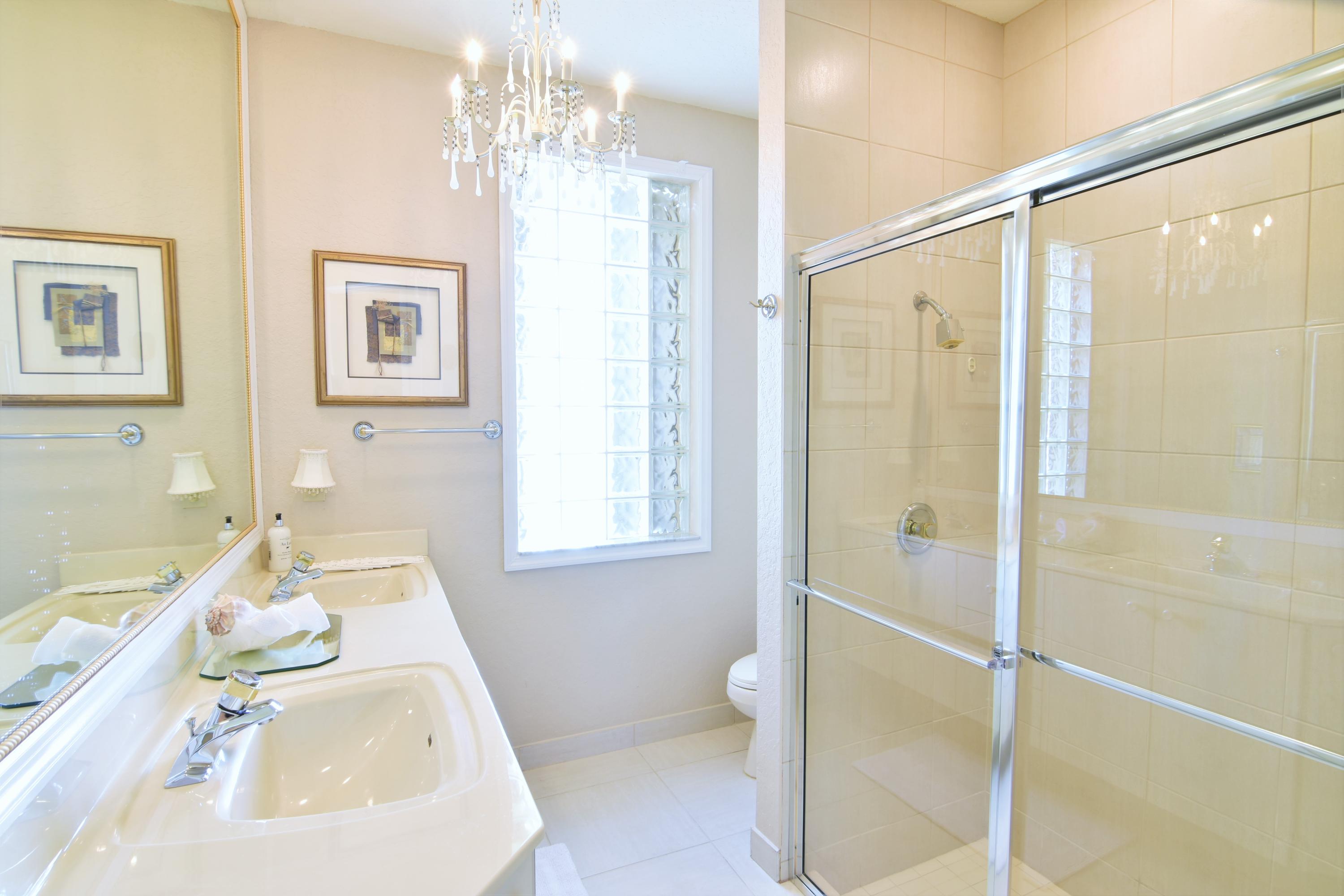 6718 Portside Drive Boca Raton, FL 33496 - Photo 16 of 34 Second bath