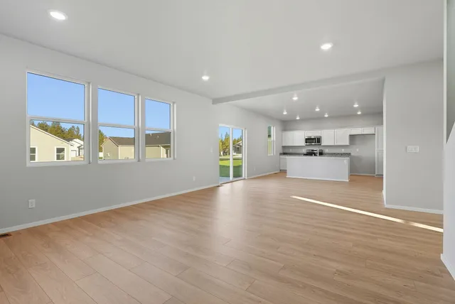 $519,900 | 718 East 4th Street, Deer Park, WA 99006