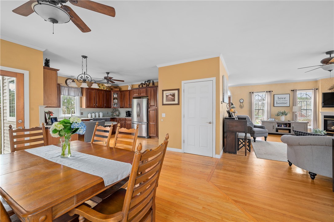 185 Hanton Road North Smithfield, RI 02896 - Photo 9 of 48 Gallery Image 9