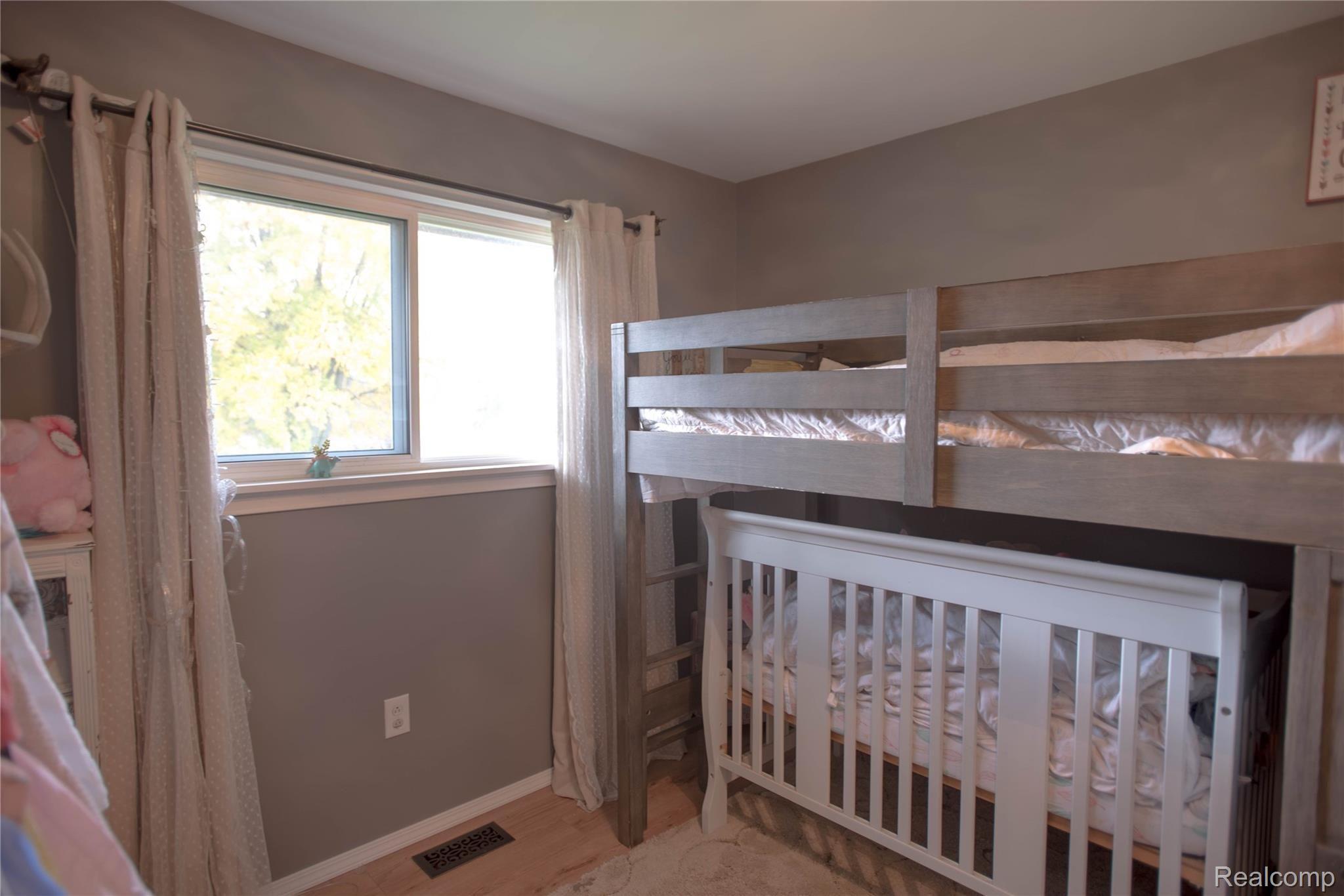 7806 Rynn Road Avoca, MI 48006 - Photo 18 of 39 DSC_4576.jpg