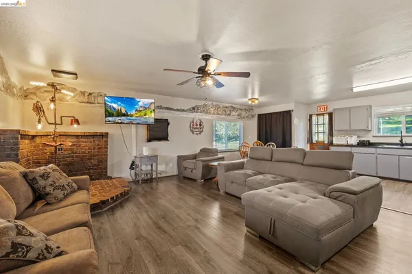 $429,000 | 22941 Hudson Road, Columbia, CA 95310