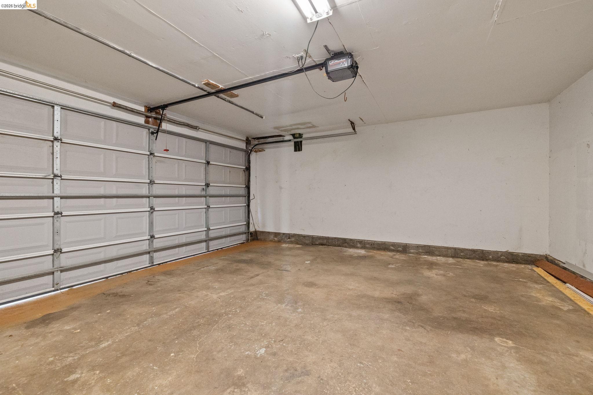 22941 Hudson Road Columbia, CA 95310 - Photo 22 of 34 a view of a room with an empty space