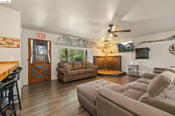 $429,000 | 22941 Hudson Road, Columbia, CA 95310