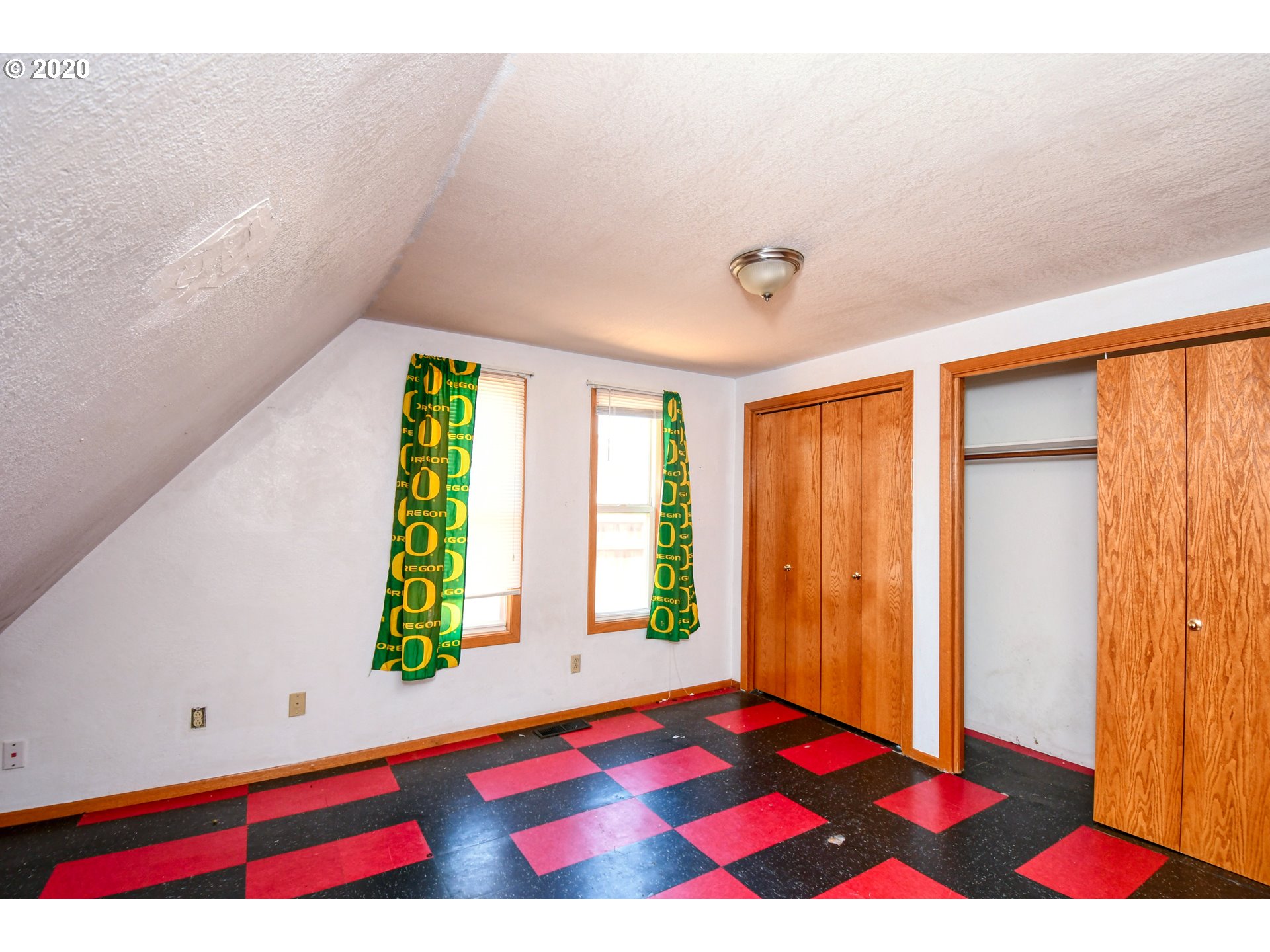 1802 Southwest Perkins Avenue Pendleton, OR 97801 - Photo 16 of 32