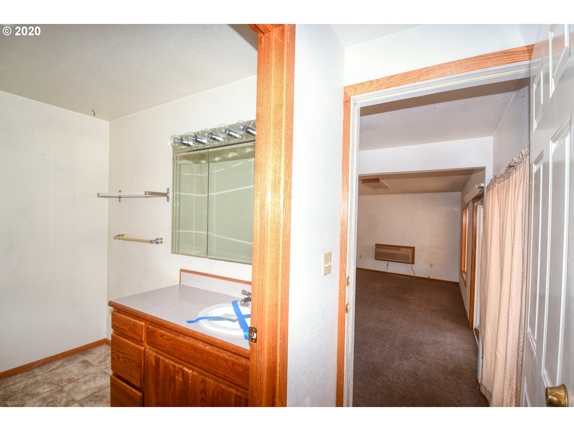 1802 Southwest Perkins Avenue Pendleton, OR 97801 - Photo 21 of 32