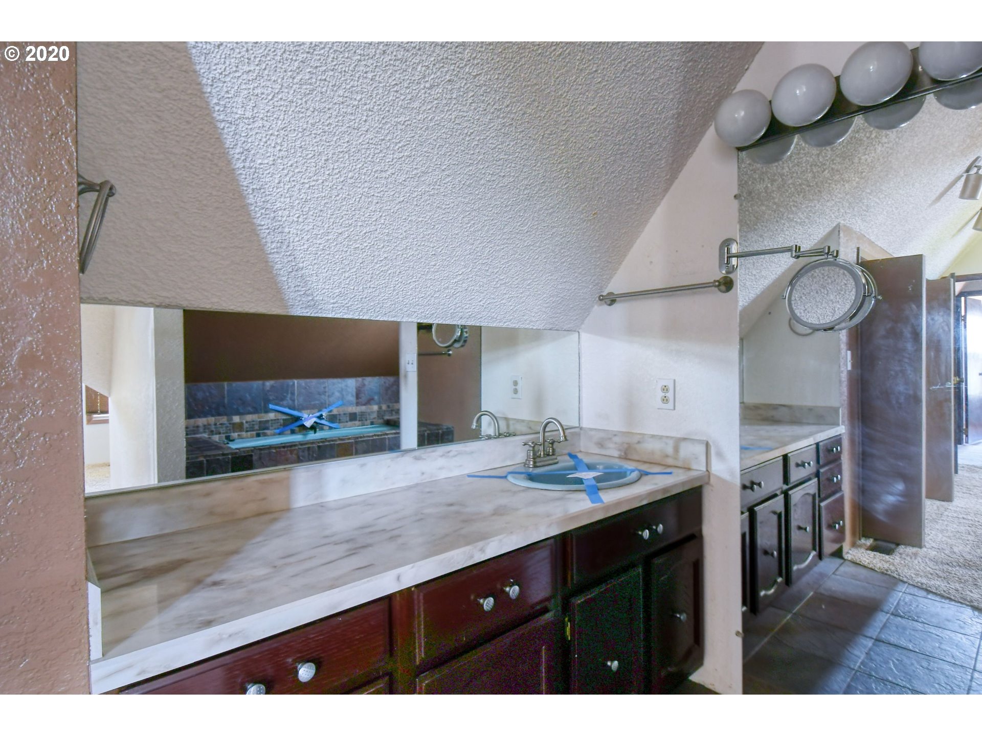 1802 Southwest Perkins Avenue Pendleton, OR 97801 - Photo 27 of 32