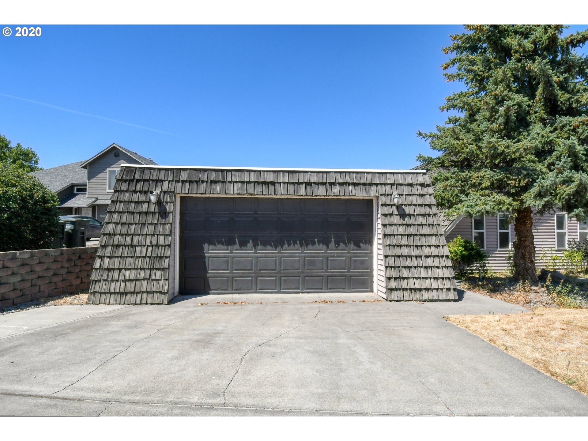 1802 Southwest Perkins Avenue Pendleton, OR 97801 - Photo 4 of 32