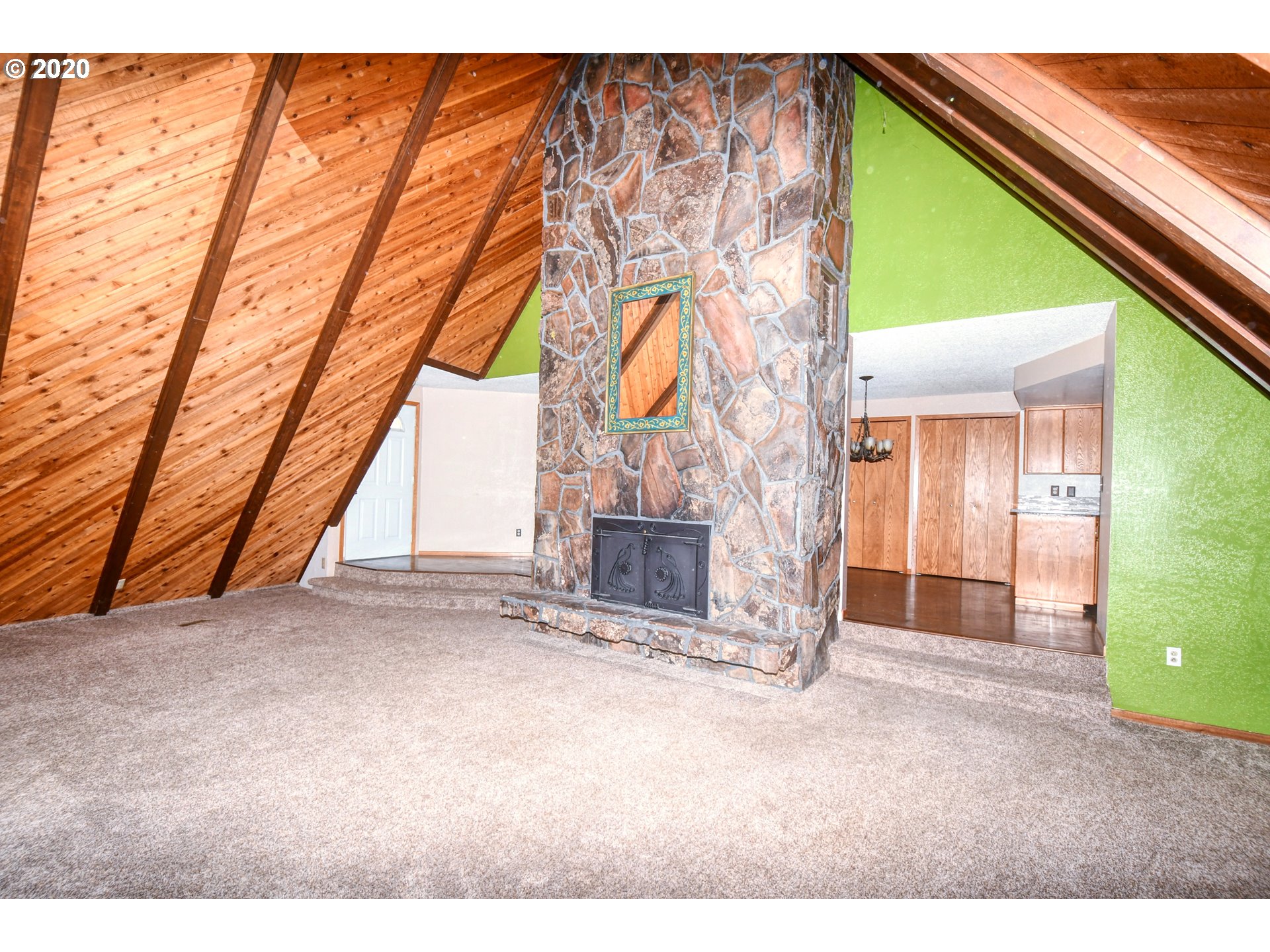1802 Southwest Perkins Avenue Pendleton, OR 97801 - Photo 5 of 32