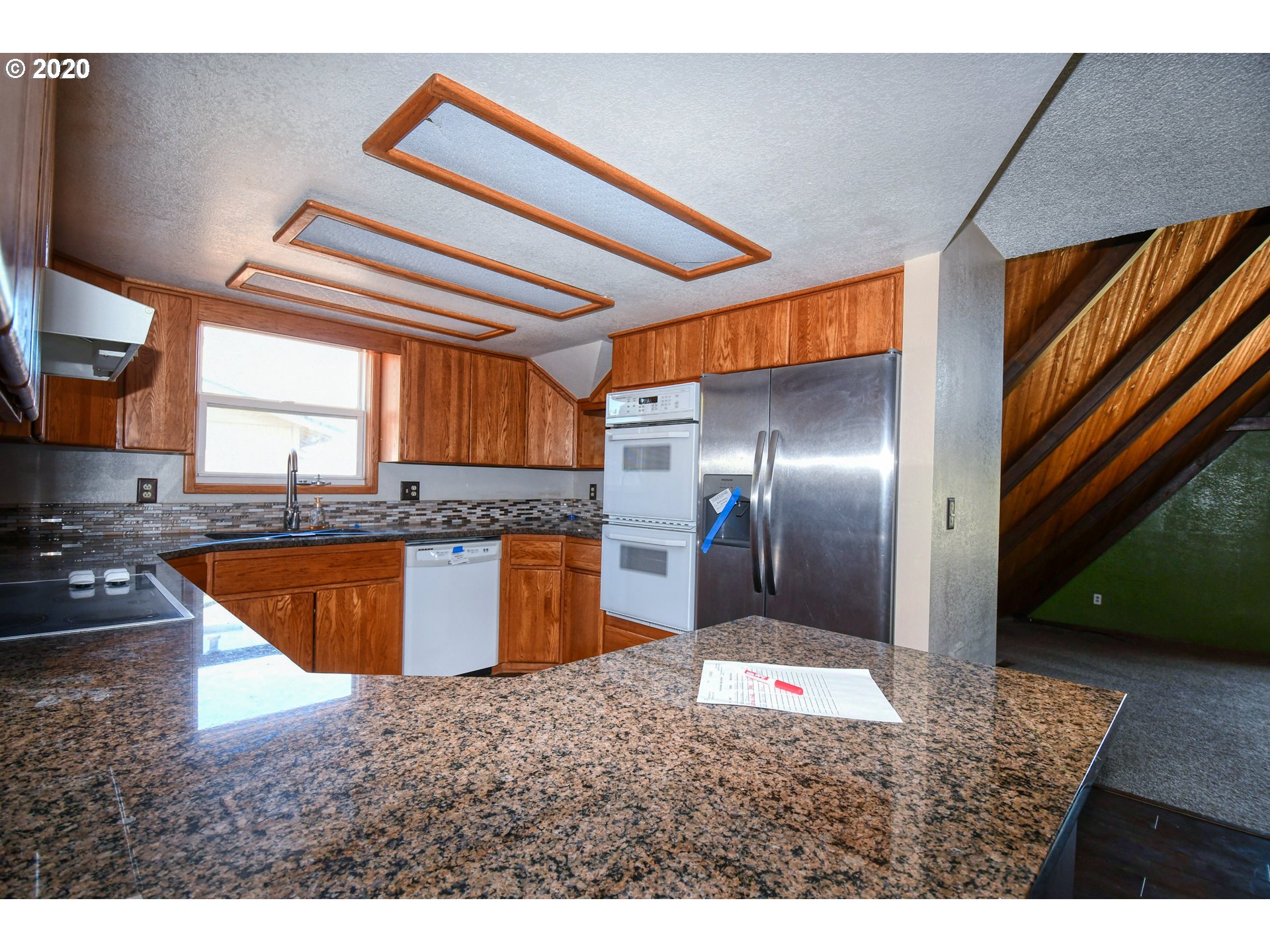 1802 Southwest Perkins Avenue Pendleton, OR 97801 - Photo 9 of 32
