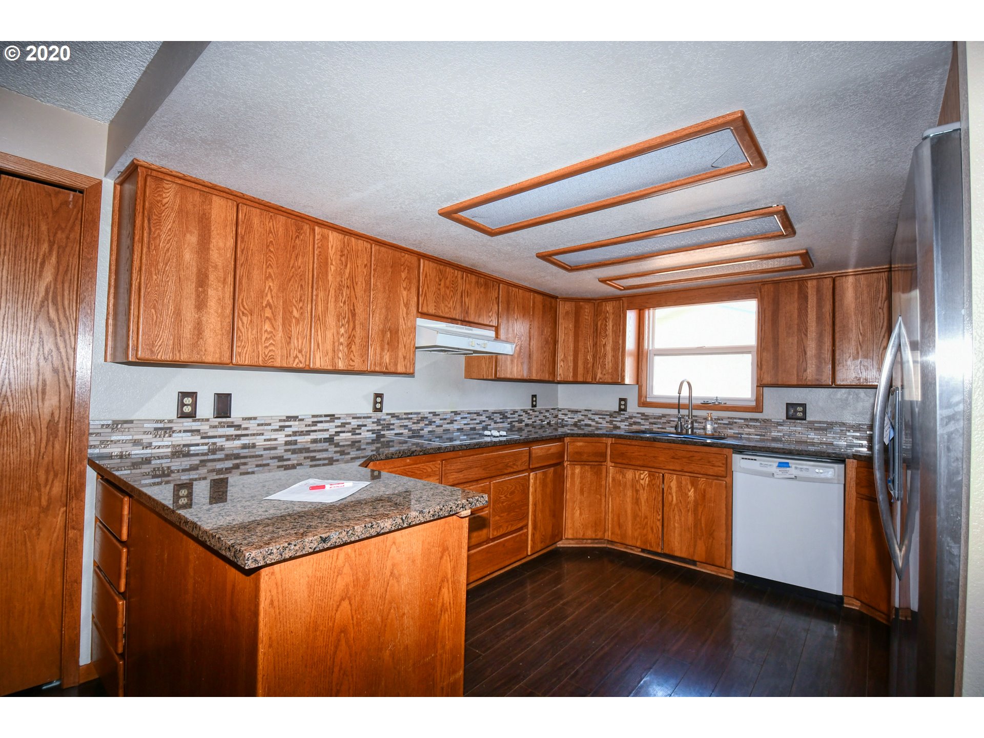 1802 Southwest Perkins Avenue Pendleton, OR 97801 - Photo 10 of 32