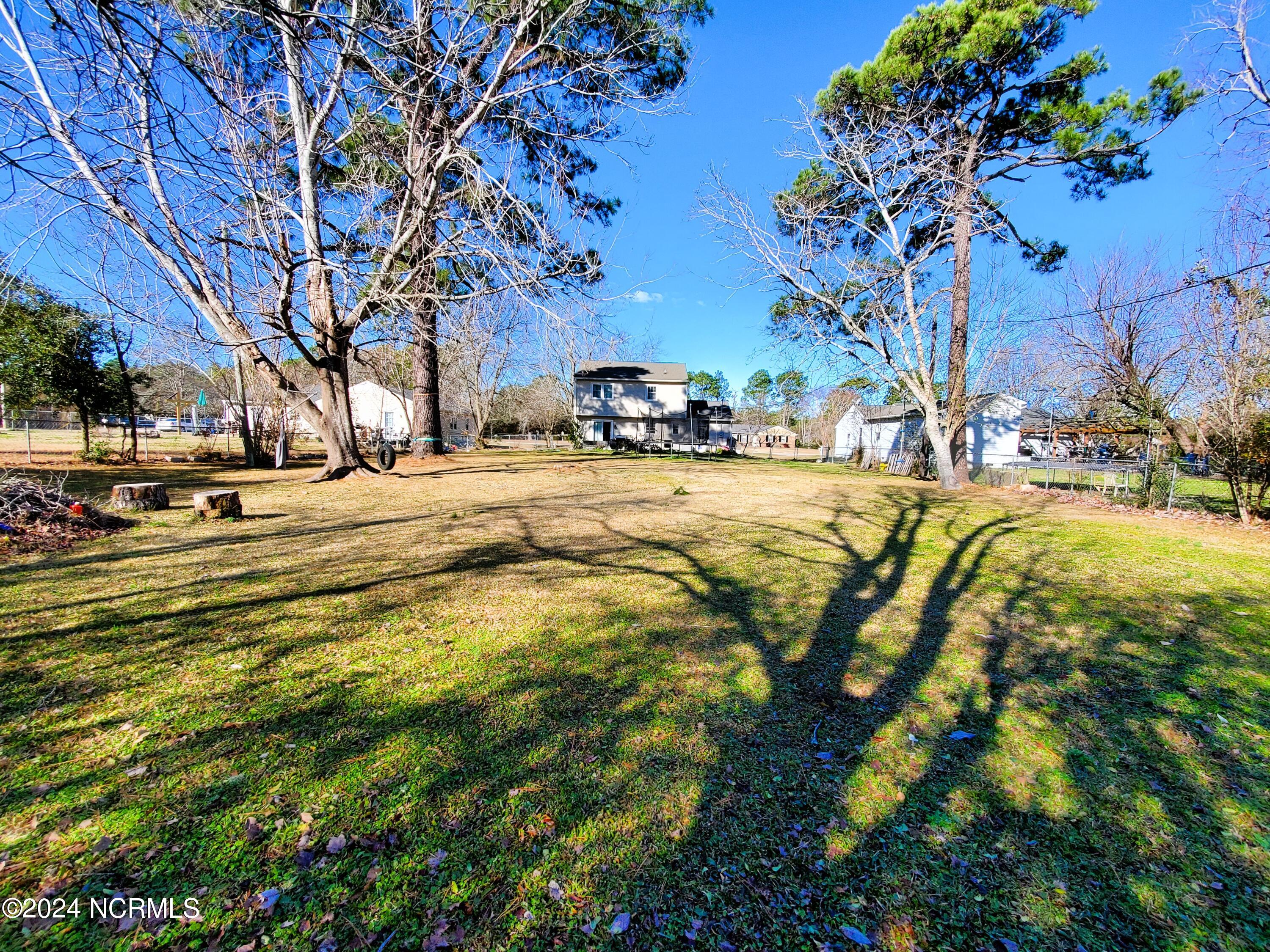 802 Paul Road Newport, NC 28570 - Photo 11 of 12 Huge backyard