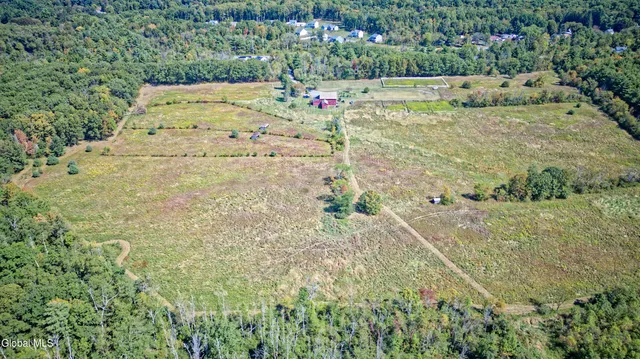 $549,500 | 100 Bally Bay Lane, Guilderland, NY 12009