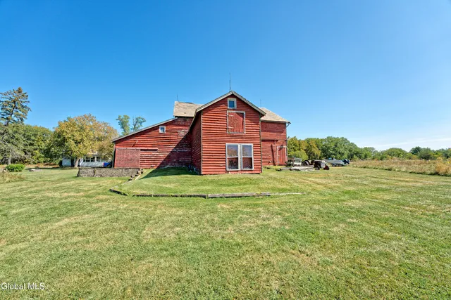 $549,500 | 100 Bally Bay Lane, Guilderland, NY 12009