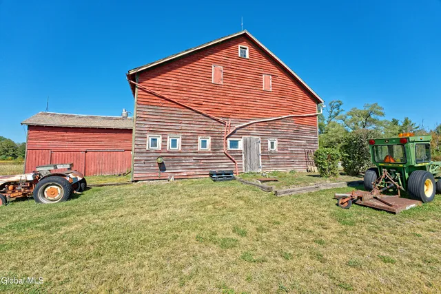 $549,500 | 100 Bally Bay Lane, Guilderland, NY 12009