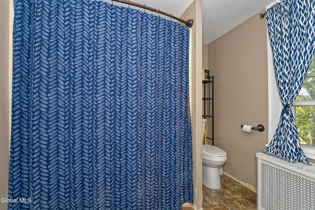 $549,500 | 100 Bally Bay Lane, Guilderland, NY 12009