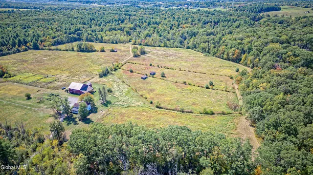 $549,500 | 100 Bally Bay Lane, Guilderland, NY 12009