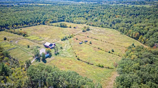 $549,500 | 100 Bally Bay Lane, Guilderland, NY 12009