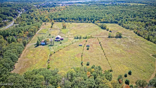 $549,500 | 100 Bally Bay Lane, Guilderland, NY 12009