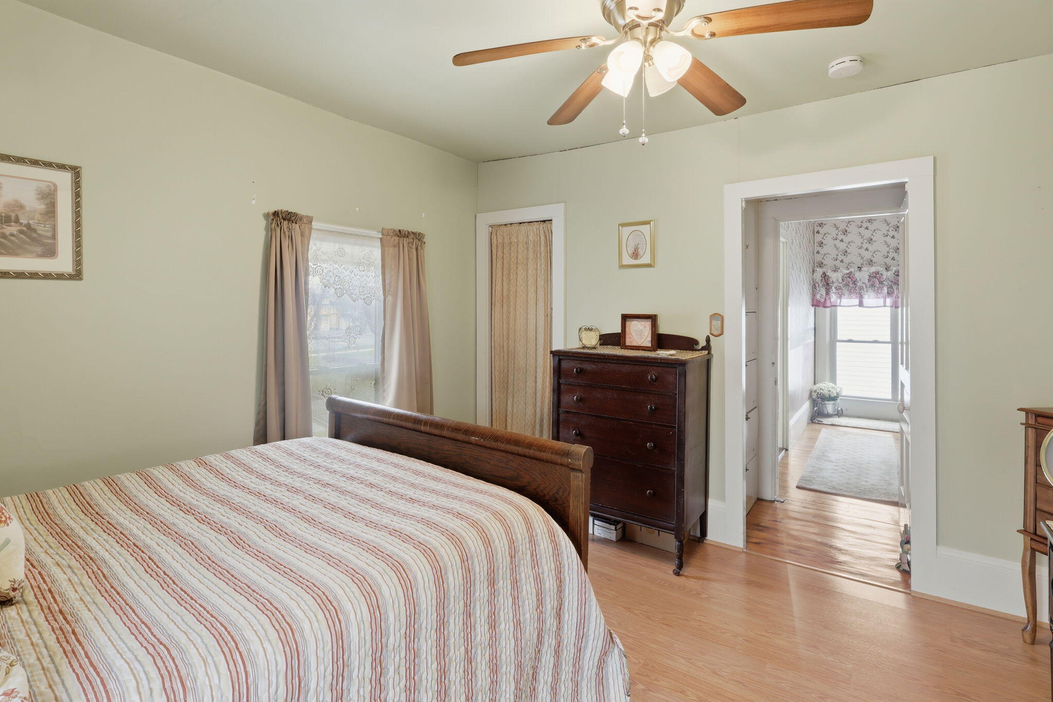 312 Perry Street Albion, MI 49224 - Photo 17 of 24 20-web-or-mls-2z6a6884 colin gipson-tans