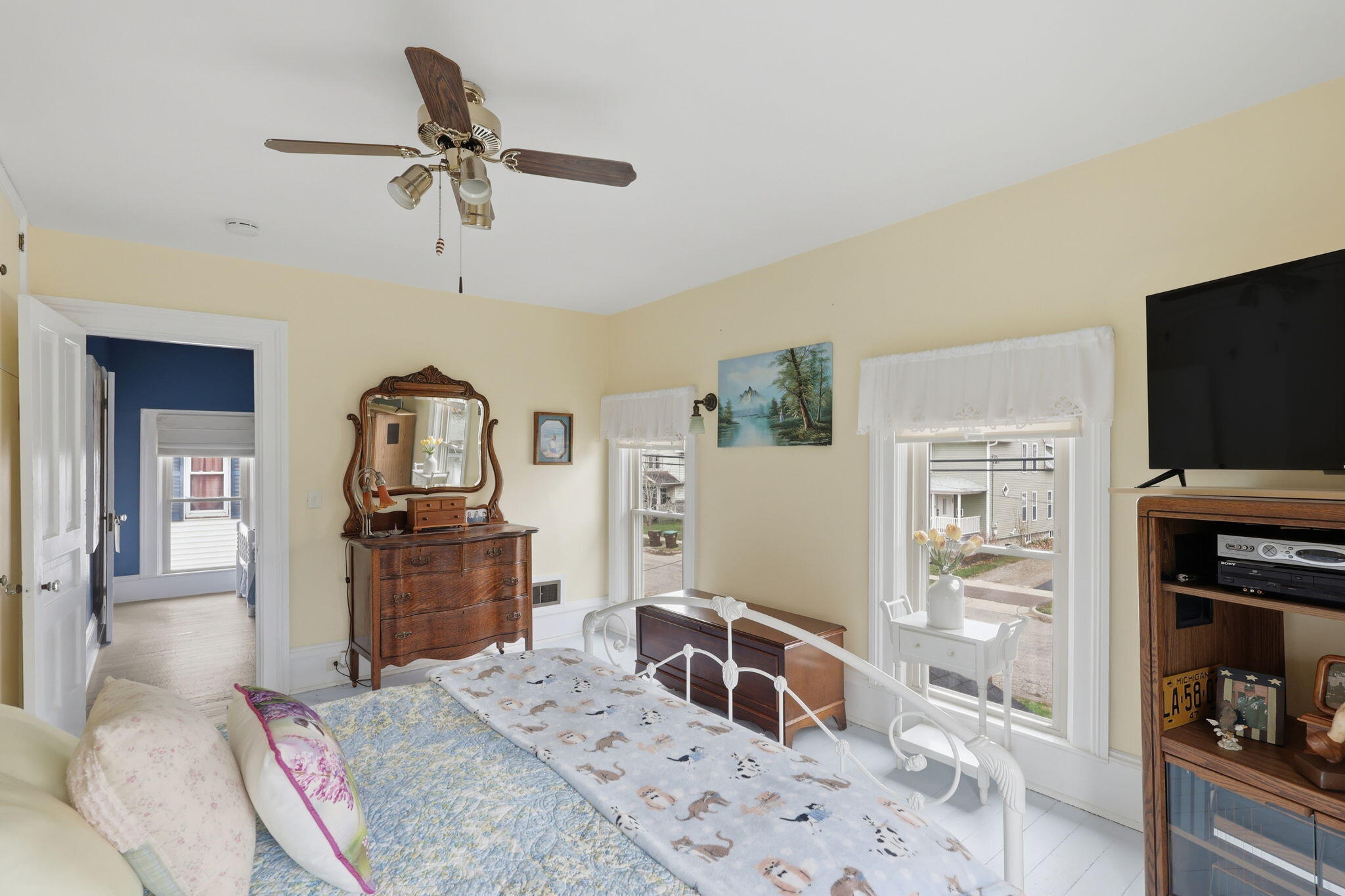 312 Perry Street Albion, MI 49224 - Photo 20 of 24 16-web-or-mls-2z6a6859 colin gipson-tans