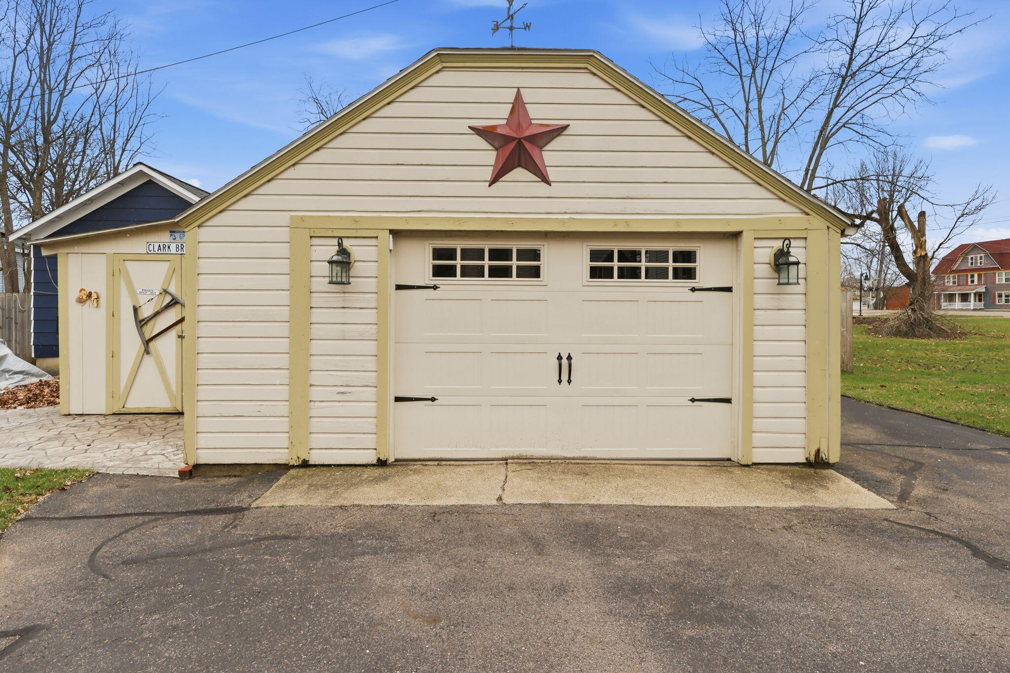 312 Perry Street Albion, MI 49224 - Photo 23 of 24 23-web-or-mls-2z6a6909 colin gipson-tans