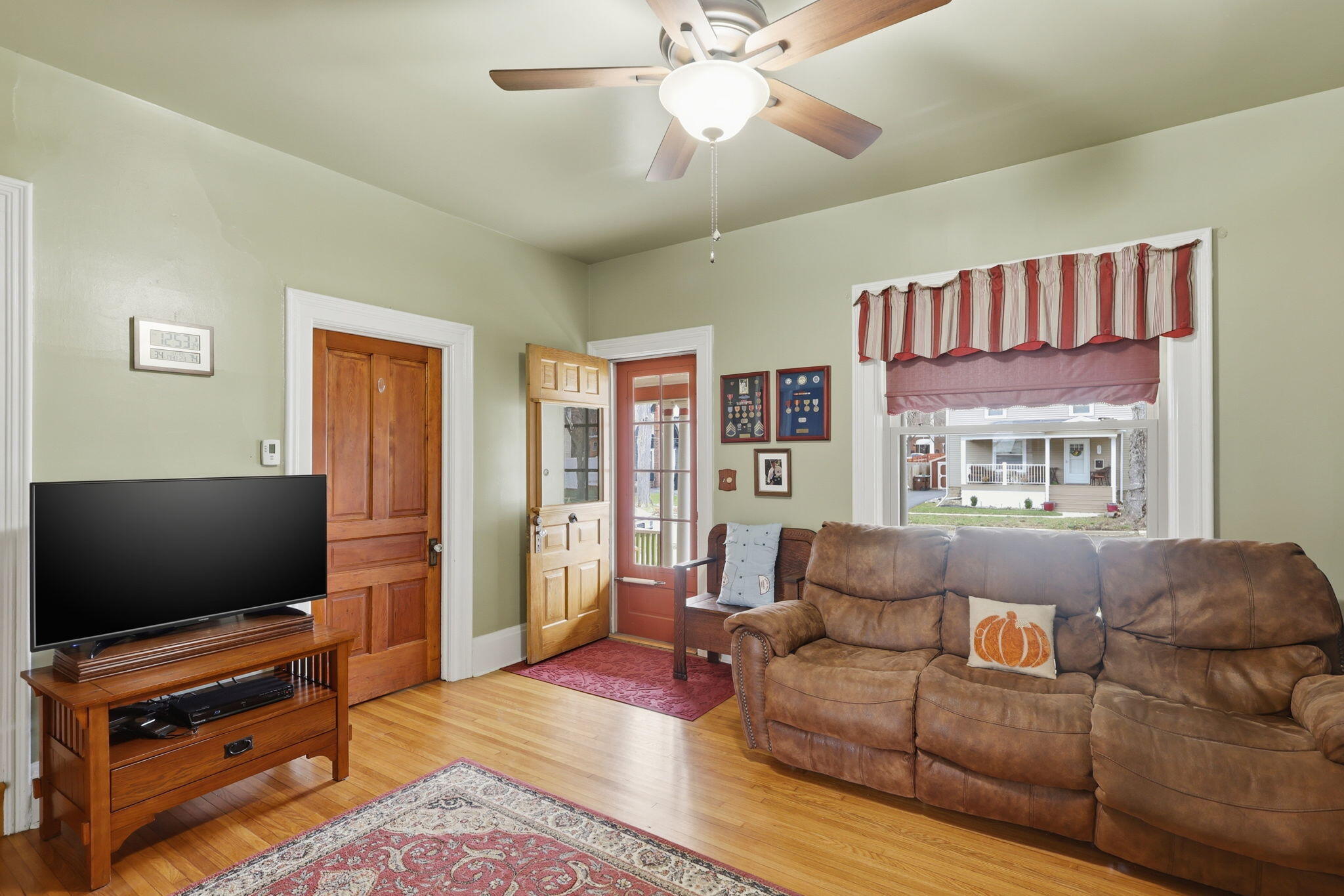 312 Perry Street Albion, MI 49224 - Photo 3 of 24 3-web-or-mls-2z6a6789 colin gipson-tansi