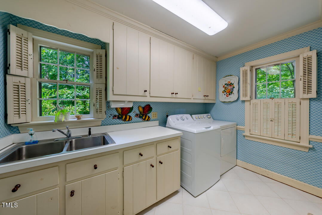 3317 Marblehead Lane Raleigh, NC 27612 - Photo 11 of 42 Laundry Room