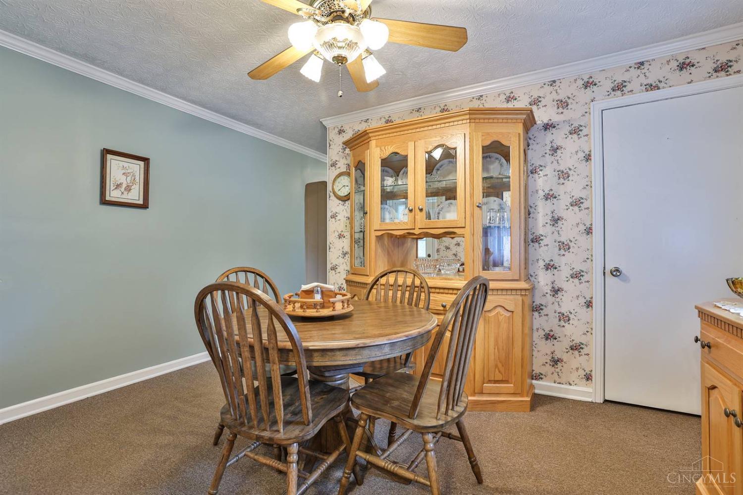 5346 Belclare Road Cincinnati, OH 45247 - Photo 9 of 38