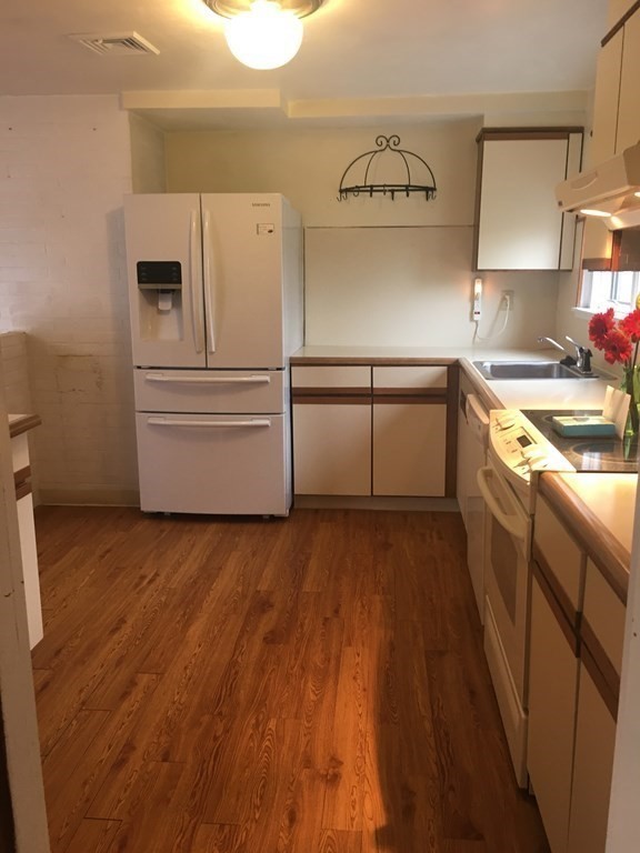 160 Richard Road Braintree, MA 02184 - Photo 3 of 25 Gallery Image 3