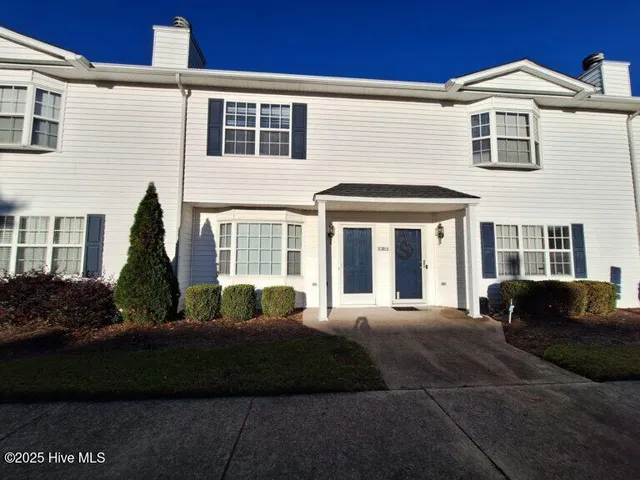 $1,350 | 1035 Spring Forest Road, Unit D3, Greenville, NC 27834