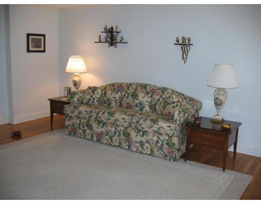 33 Greenacre Road Westwood, MA 02090 - Photo 3 of 17 Gallery Image 3