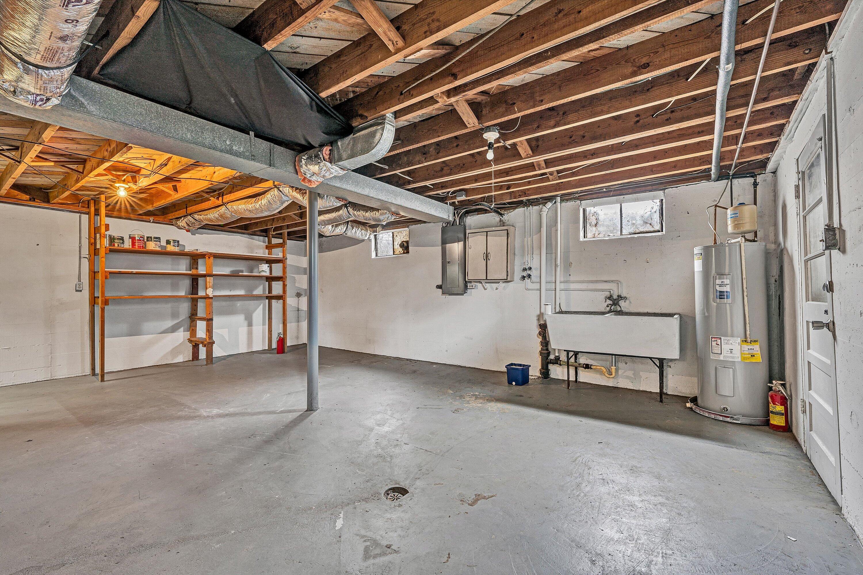 5120 Florist Road Roanoke, VA 24012 - Photo 11 of 14 5120 Florist