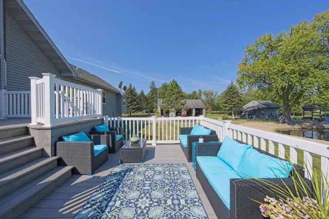 $899,900 | W5308 County Road, Rio, WI 53960