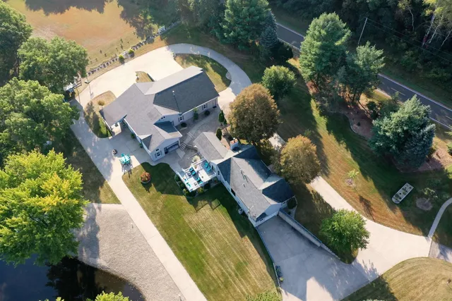 $899,900 | W5308 County Road, Rio, WI 53960