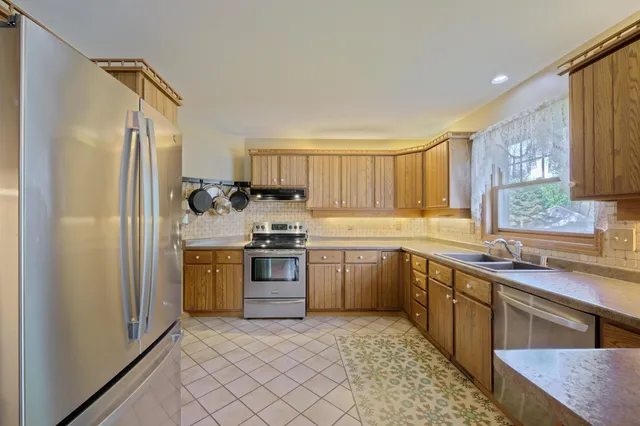 $899,900 | W5308 County Road, Rio, WI 53960