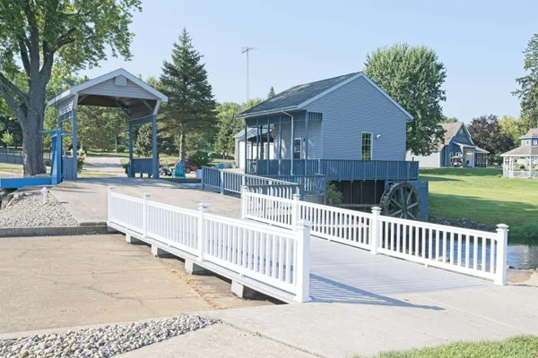 $849,900 | W5308 County Road, Rio, WI 53960