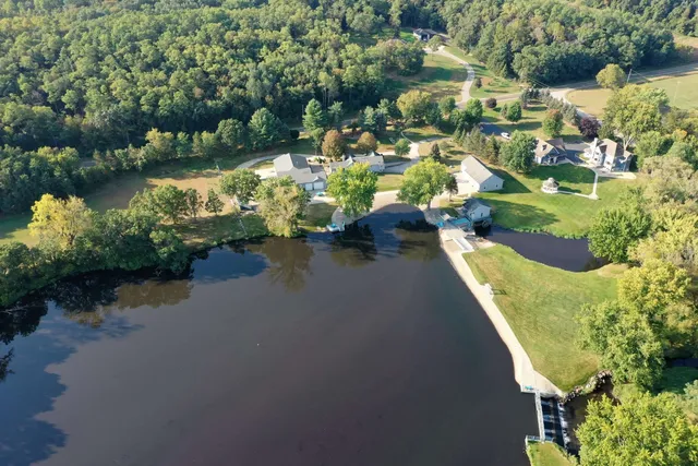 $899,900 | W5308 County Road, Rio, WI 53960