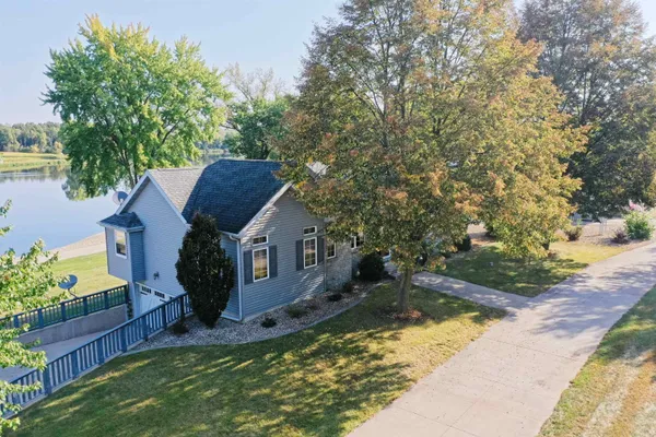 $849,900 | W5308 County Road, Rio, WI 53960