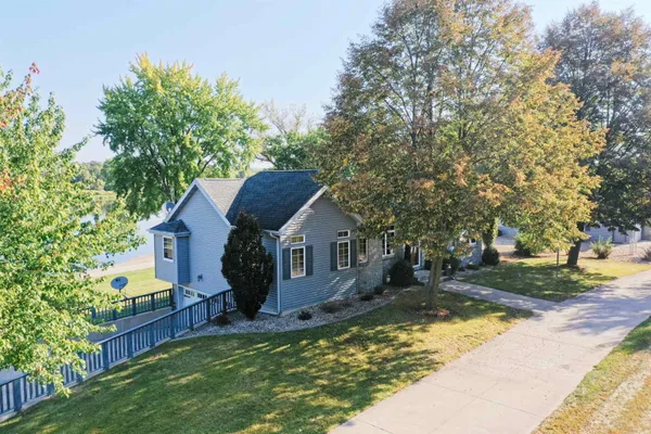 $849,900 | W5308 County Road, Rio, WI 53960