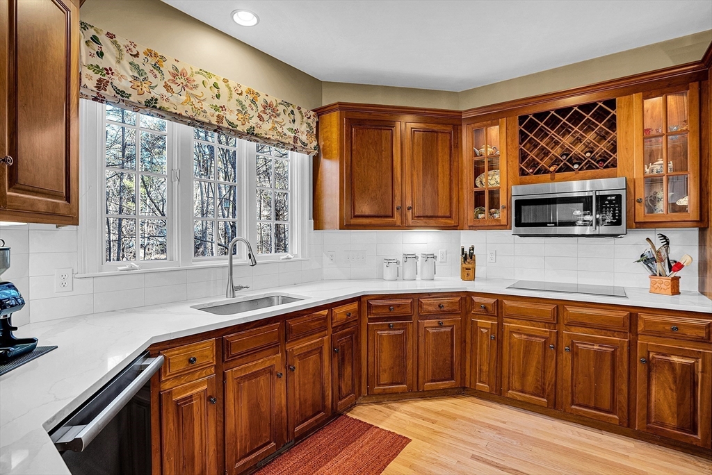 8 Riverbend Road Hopkinton, MA 01748 - Photo 15 of 42 Gallery Image 15
